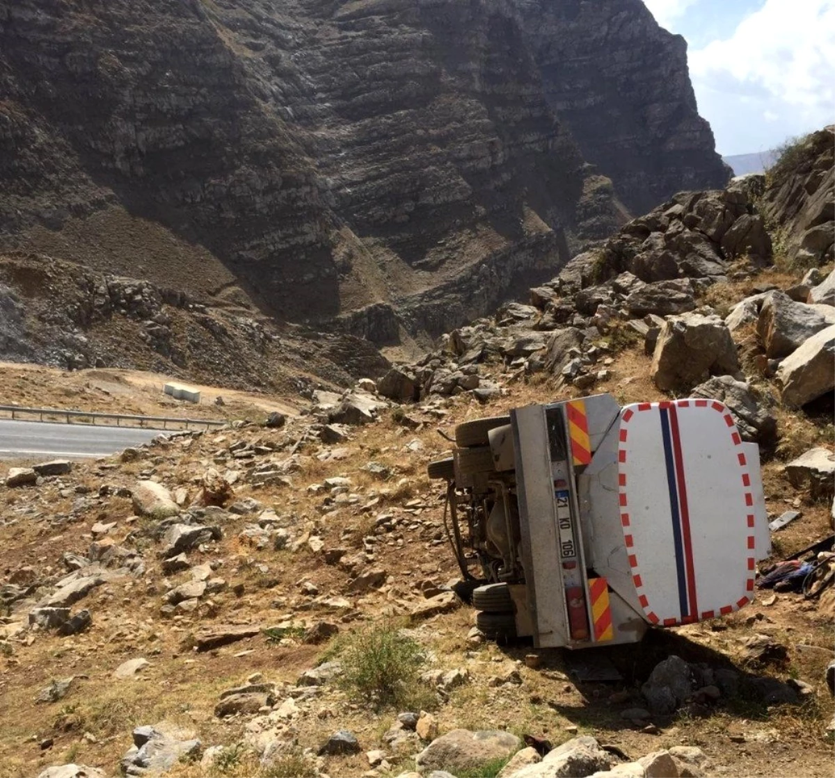 Van-Bahçesaray yolunda trafik kazası; 2 yaralı