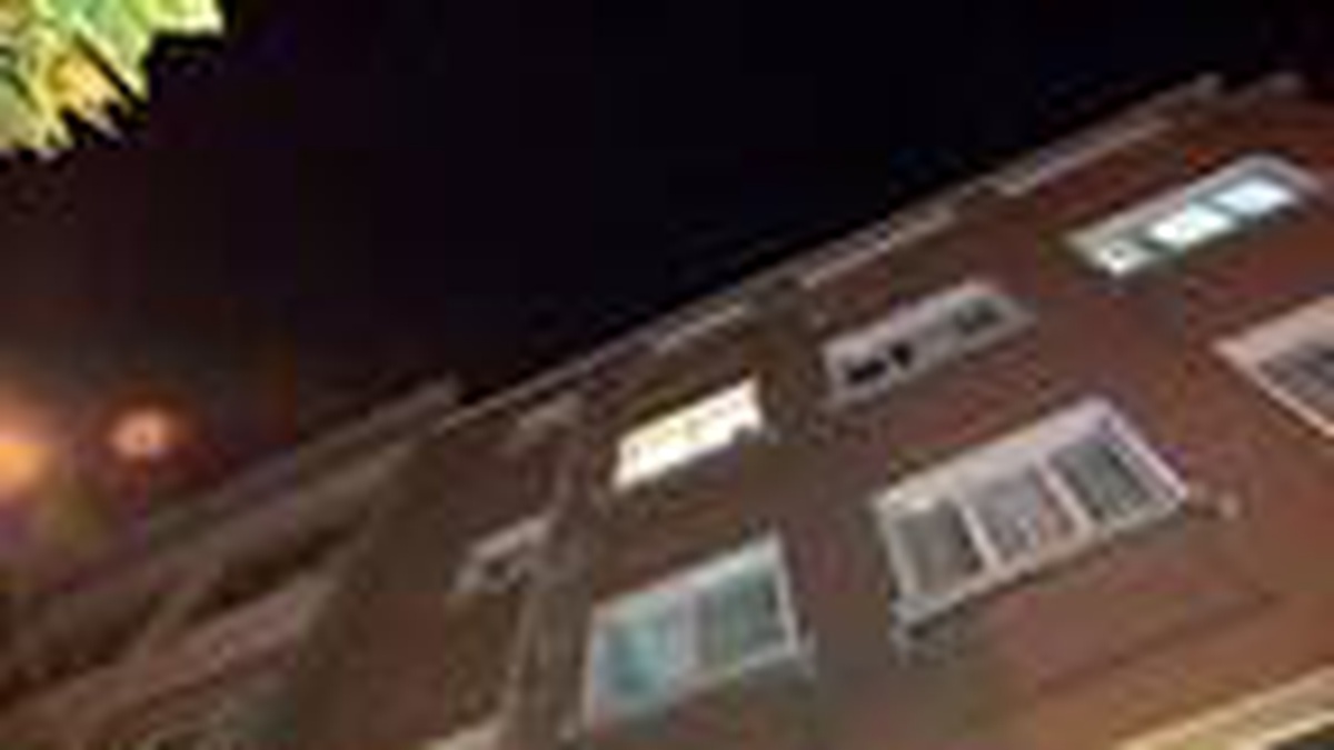 Yabancı uyruklu genç kadın apartman merdivenlerinde ölü bulundu