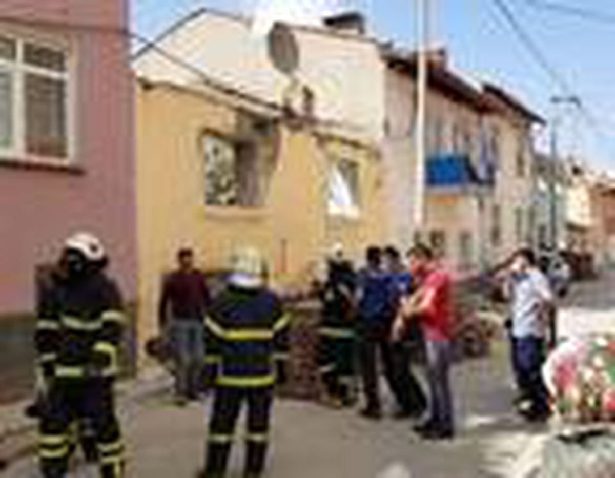 Yıkım sırasında çatı çöktü: 1 işçi yaralı