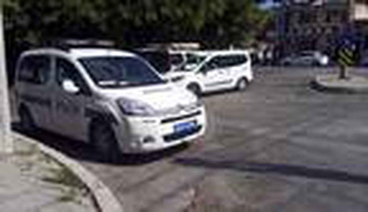 Akrabaların silahlı kavgası: 1\'i olay yerindeki çocuk 3 yaralı