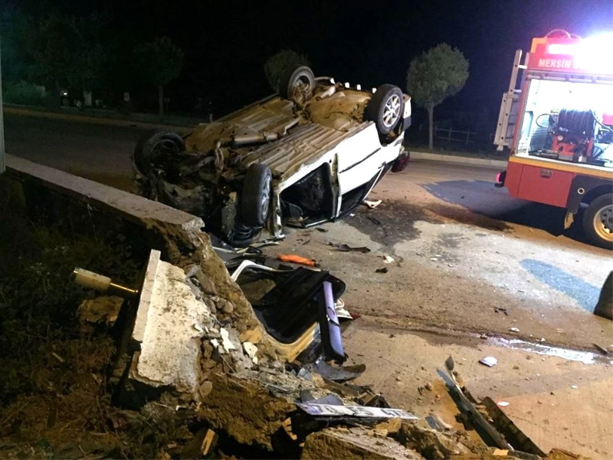 Beton direğe çarpan otomobilin sürücüsü yaralandı