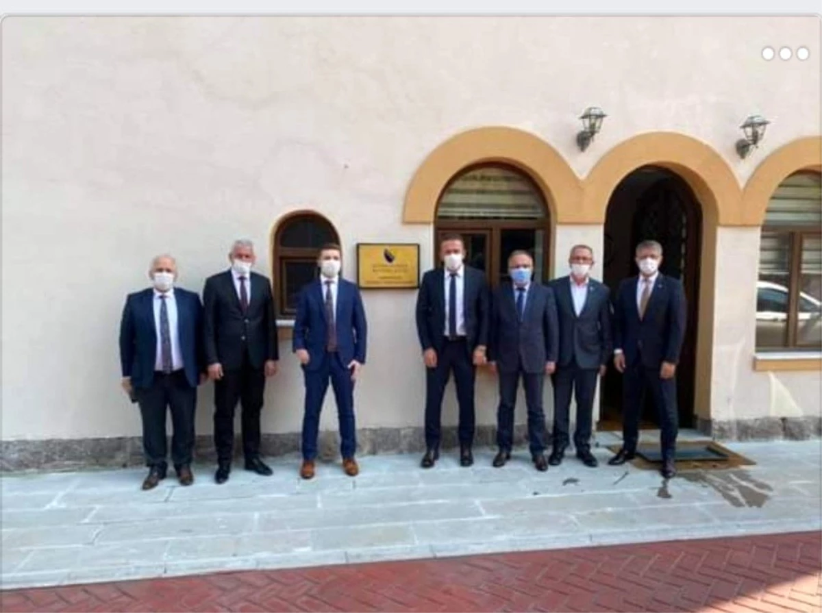 Burhaniyeliler Bosna-Hersek Büyükelçiliğini ziyaret etti