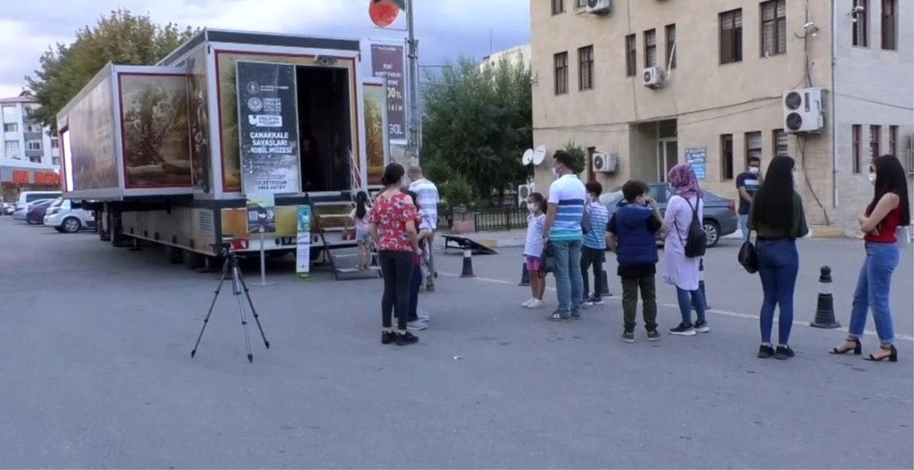 "Çanakkale Savaşları Mobil Müzesi" Iğdırlılarla buluştu