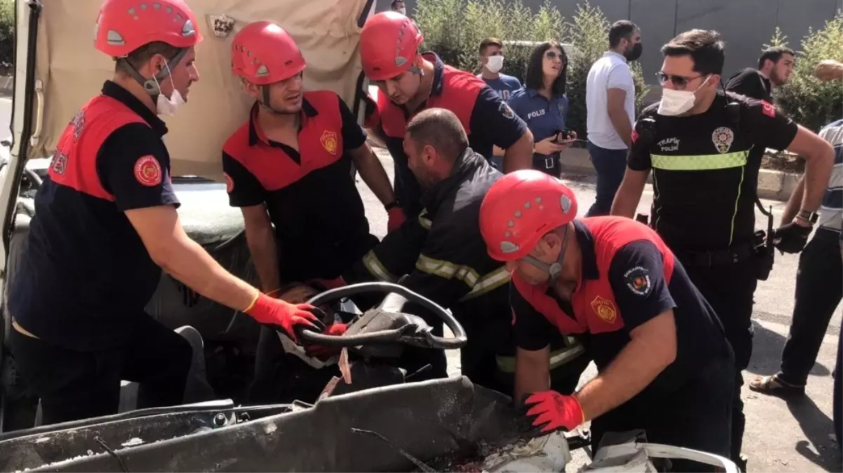 Son dakika haberleri: Feci kazada yaralanan 2 kişi hastanede hayatını kaybetti