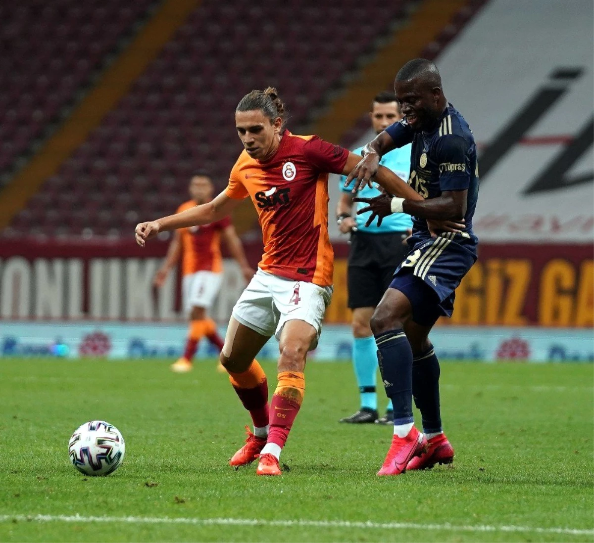 Galatasaray\'da 5 futbolcu ilk kez derbide oynadı