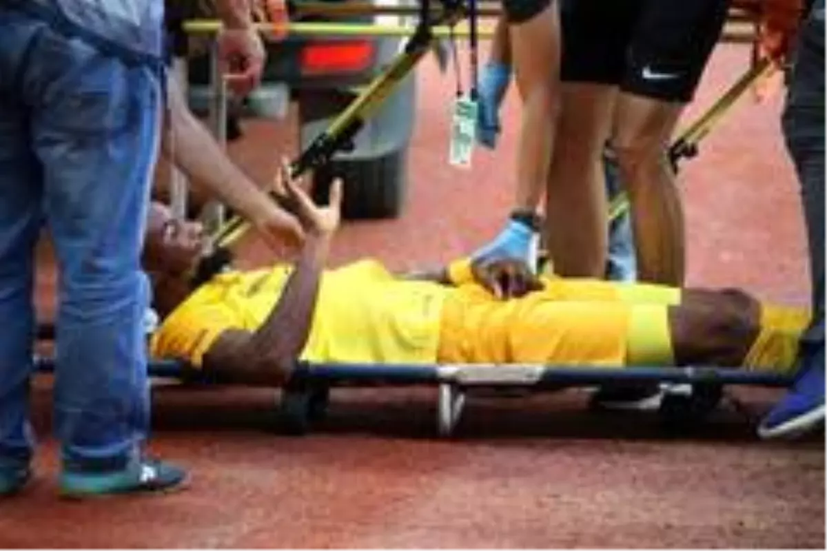 Jonathan Bolingi\'nin dirseği çıktı