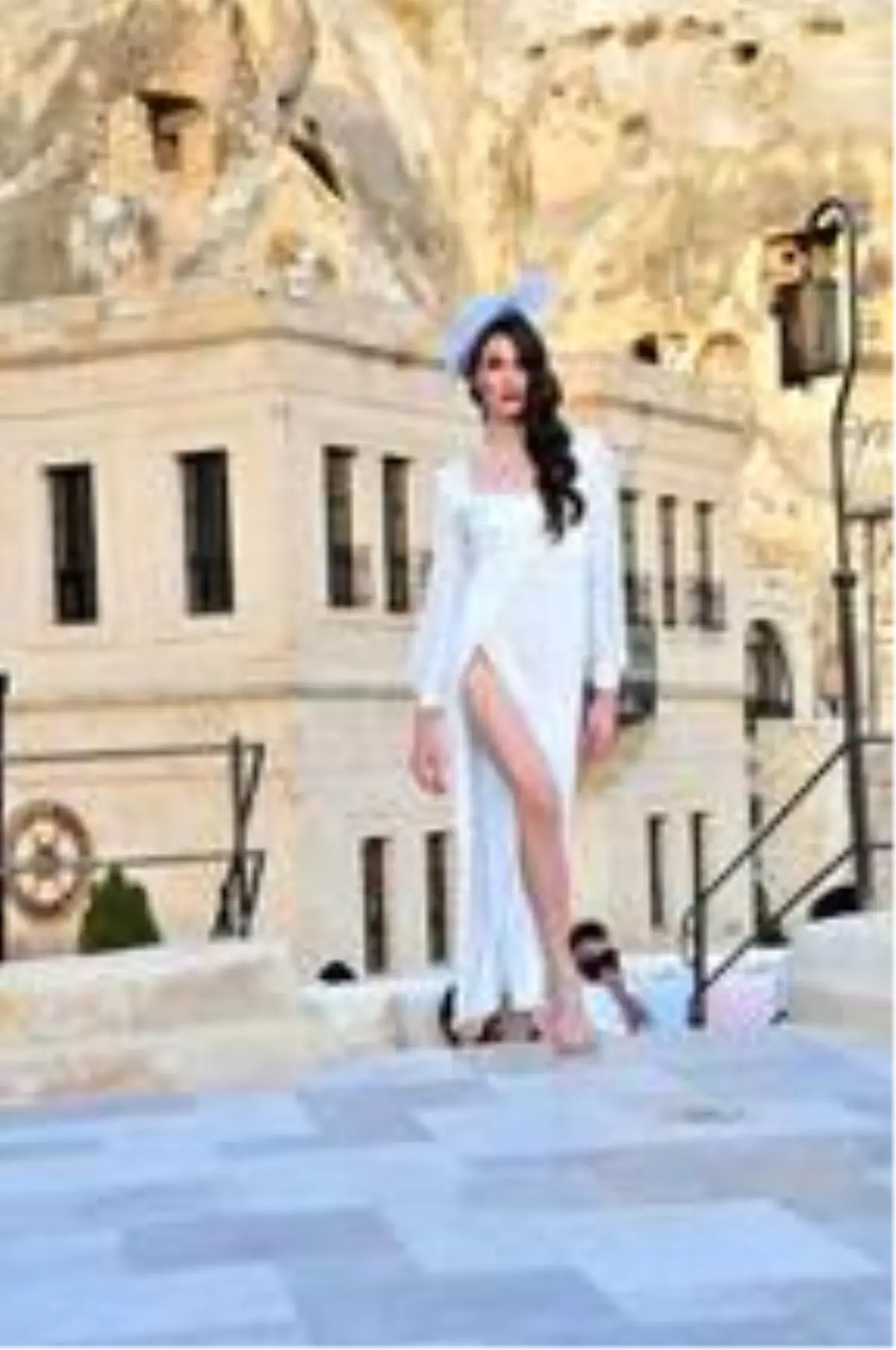 Kapadokya Fashion Week\'de mankenler podyumda boy gösterdi