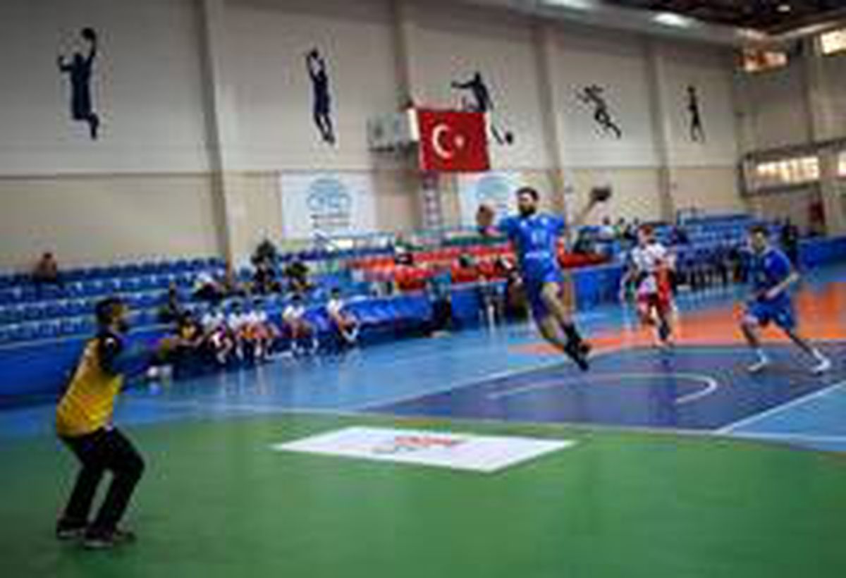 Nilüfer hentbolda da lige galibiyetle başladı