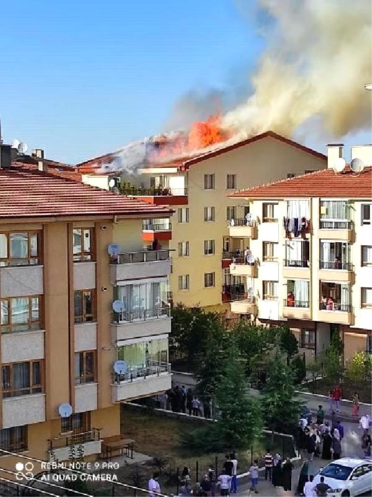 Ankara\'da çatı yangını