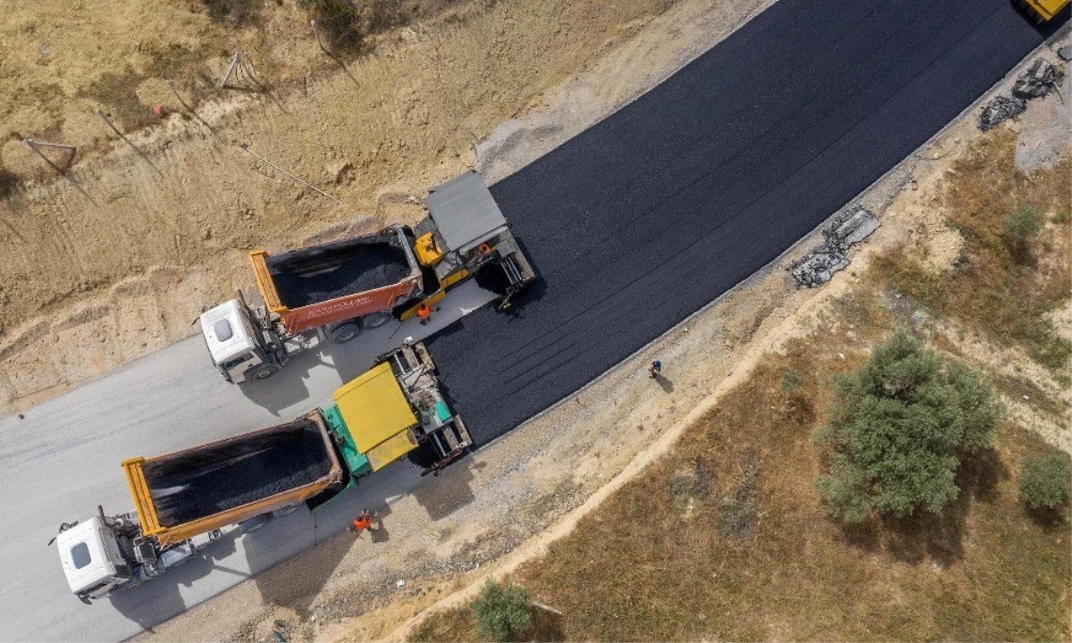 Başkan Günel, " Kuşadası\'nda yol sorun olmaktan çıkacak "