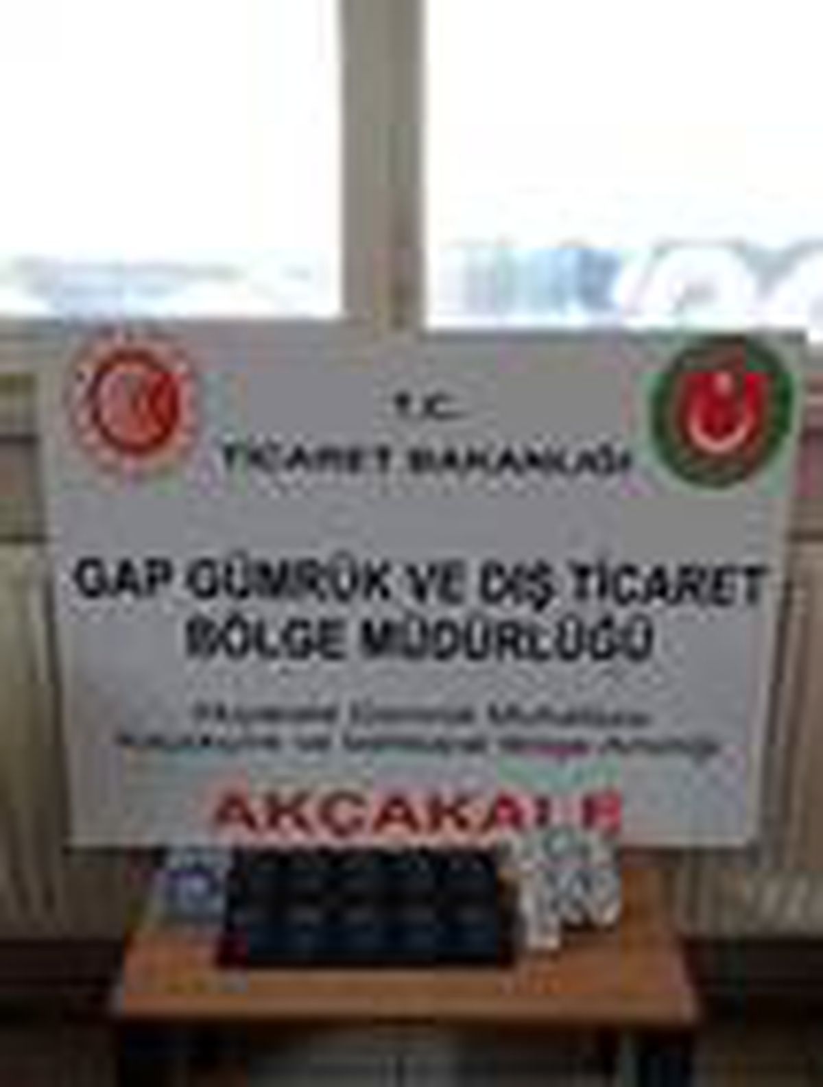 Gümrükte 11 adet cep telefonu ele geçirildi
