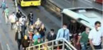 İstanbul'da kademeli mesai; memnun olan da var kalabalıktan dert yanan da