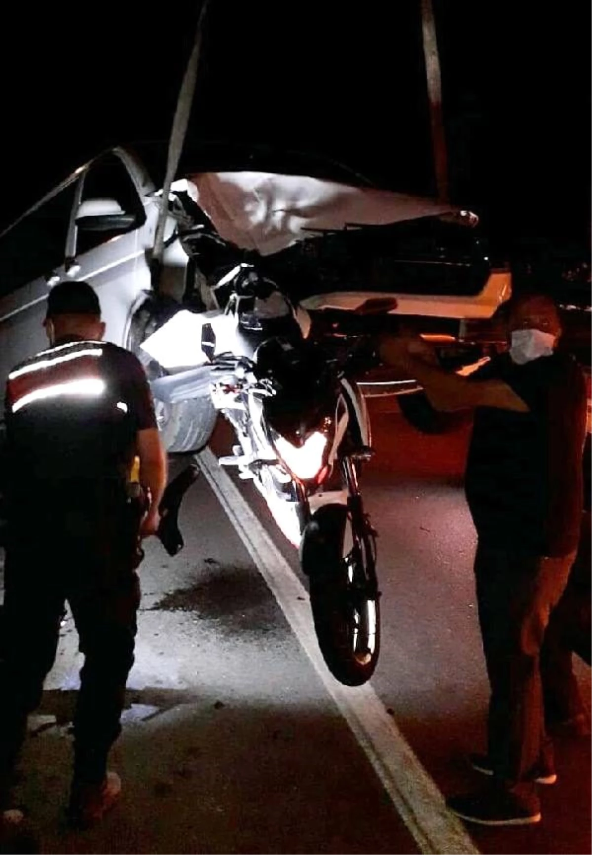 Minibüsün çarptığı motosikletin sürücüsü barmen öldü