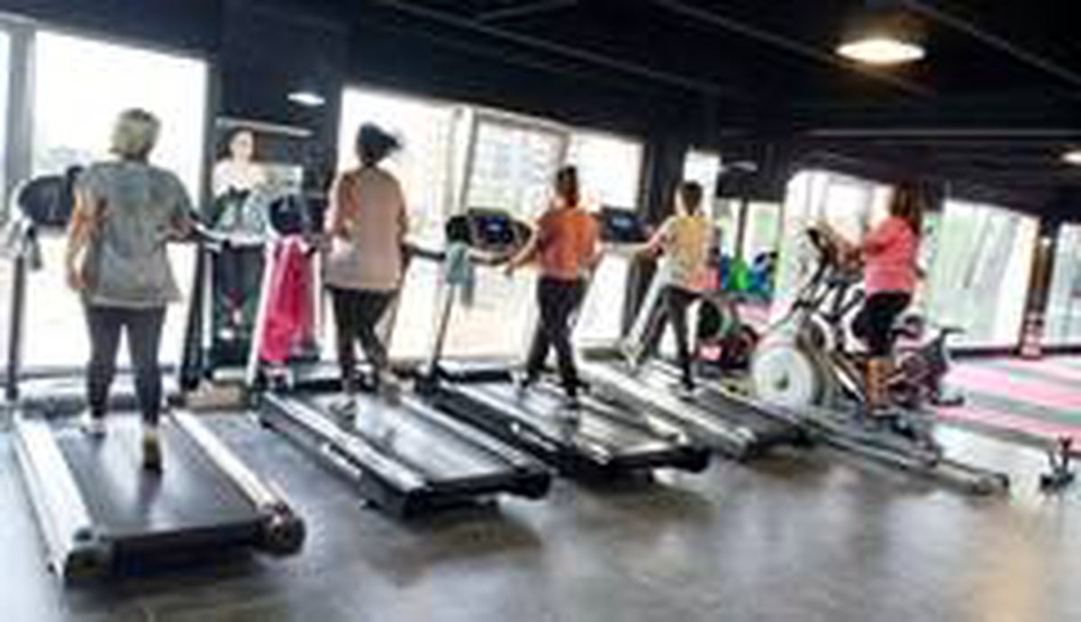 Yunusemreli kadınlardan Millet Çarşısı spor salonuna yoğun ilgi