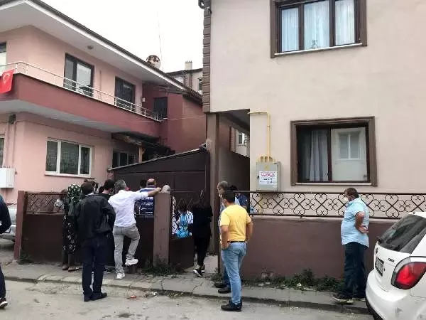 Ambulans şoförü, kendini iple asarak yaşamına son verdi