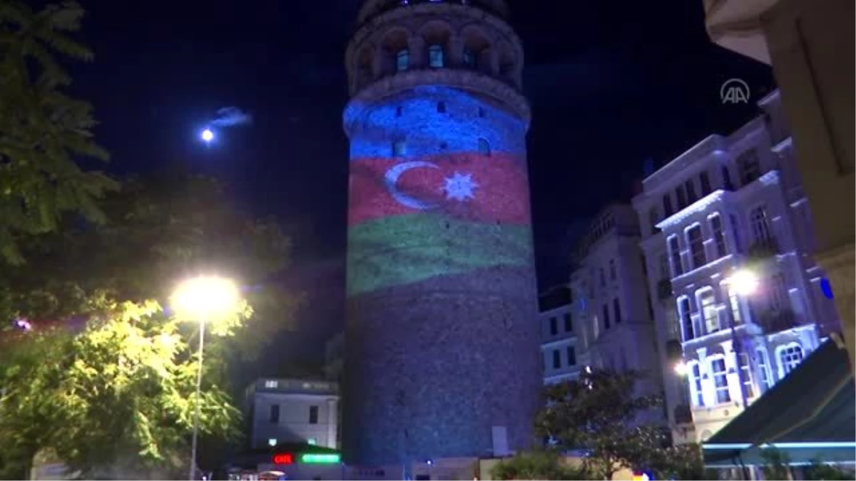 Galata Kulesi\'ne Azerbaycan bayrağı yansıtması yapıldı