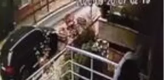 İstanbul'da üç evi soyup bir otomobil çalan şüpheliler kamerada