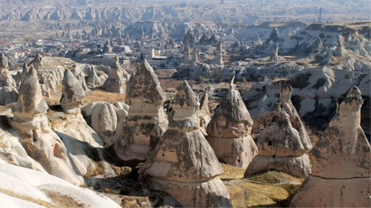 Kapadokya\'da pes dedirten görüntü: Kayalar oyuldu, \'butik otel\' olarak satışa sunuldu