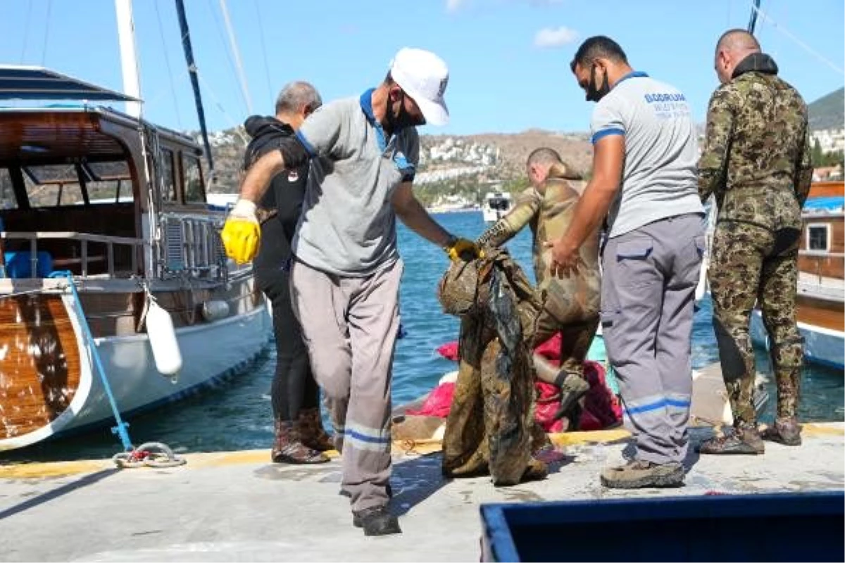 Bodrum\'da deniz dibinden 257 kilogram katı atık çıkarıldı