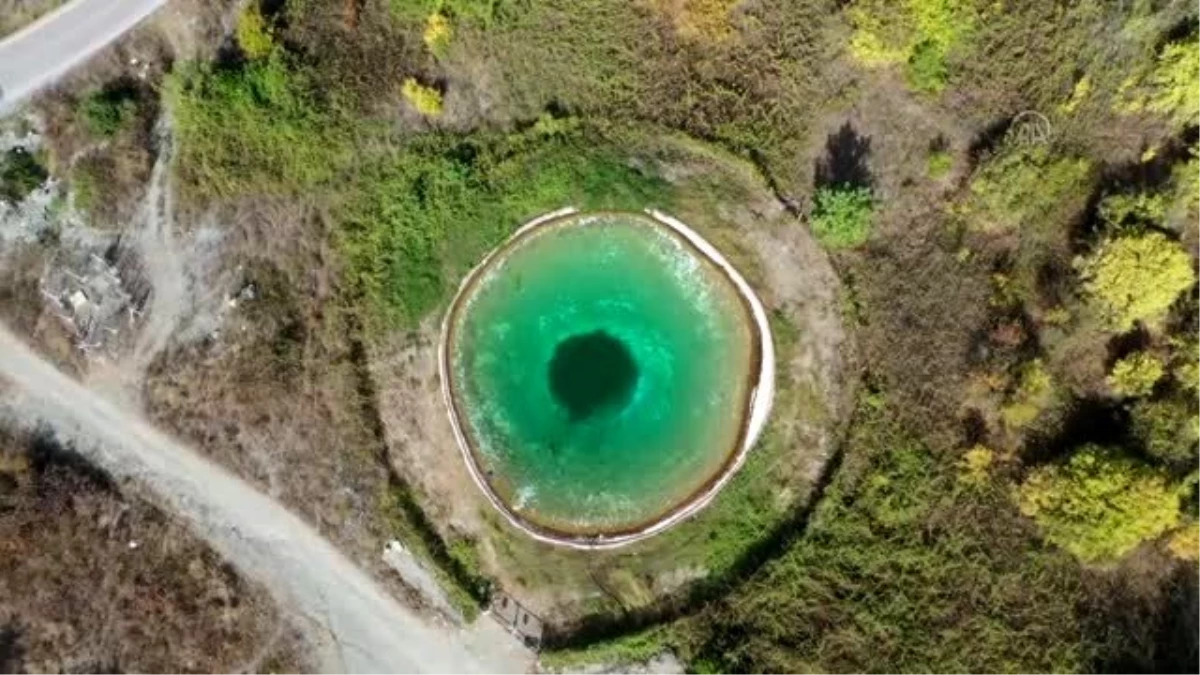 (DRONE) Amanos Dağlarının "nazar boncuğu" görünümlü yangın göleti ziyaretçilerini büyülüyor