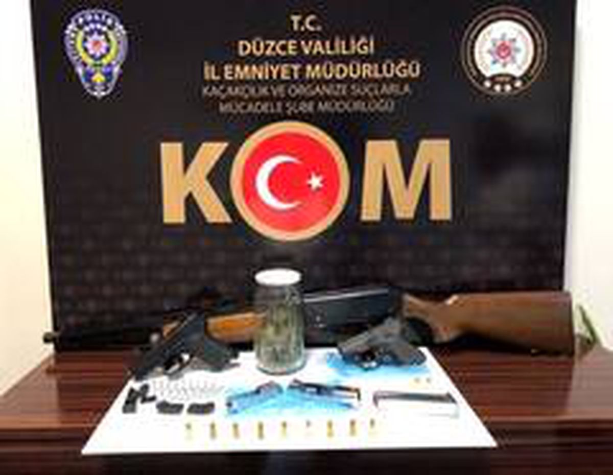 Düzce\'de silah kaçakçılarına operasyon
