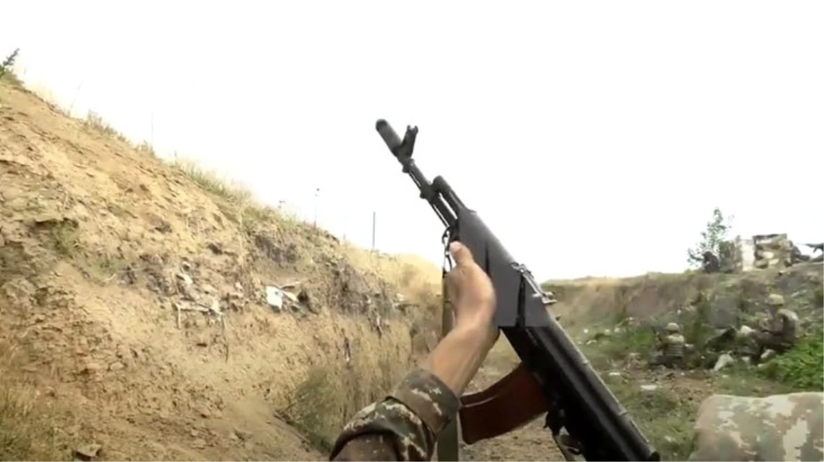 Ermenistan askerlerinin Bayraktar SİHA\'ya çaresizce ateş açtığı anlar kameraya yansıdı