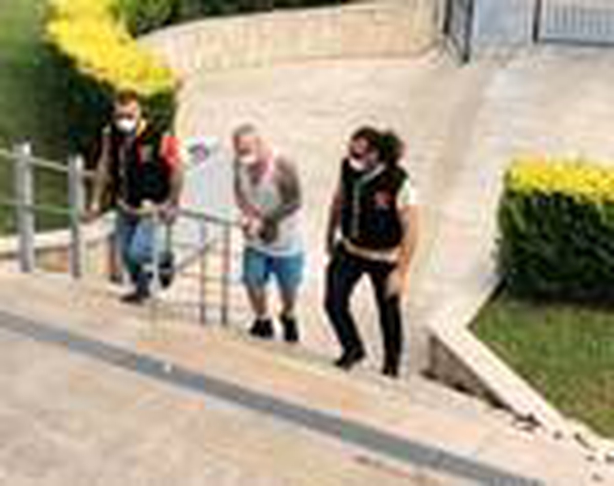 İngiliz turiste, sahte sterlin ve uyuşturucudan gözaltı