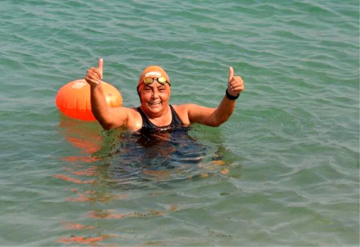 Manş Denizi\'ni geçen ilk Türk kadını: Açık deniz parkurlarında yüzün
