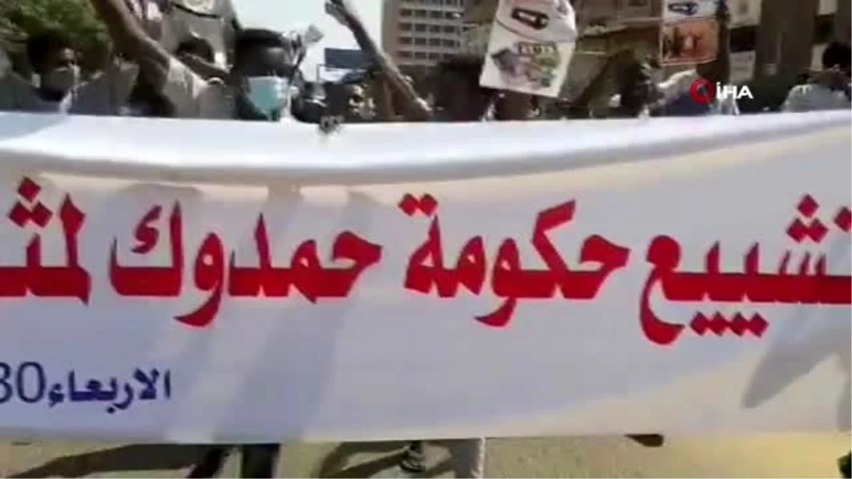 Son Dakika | Sudan\'da Başbakan Hamduk ve hükümet karşıtı protesto