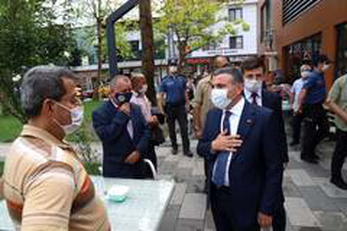 Vali Atay Gölyaka\'da korona virüs denetimine çıktı