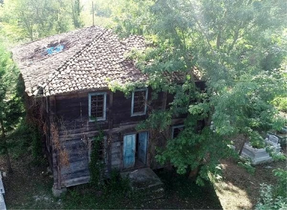 400 yıllık ahşap camiye restorasyon talebi