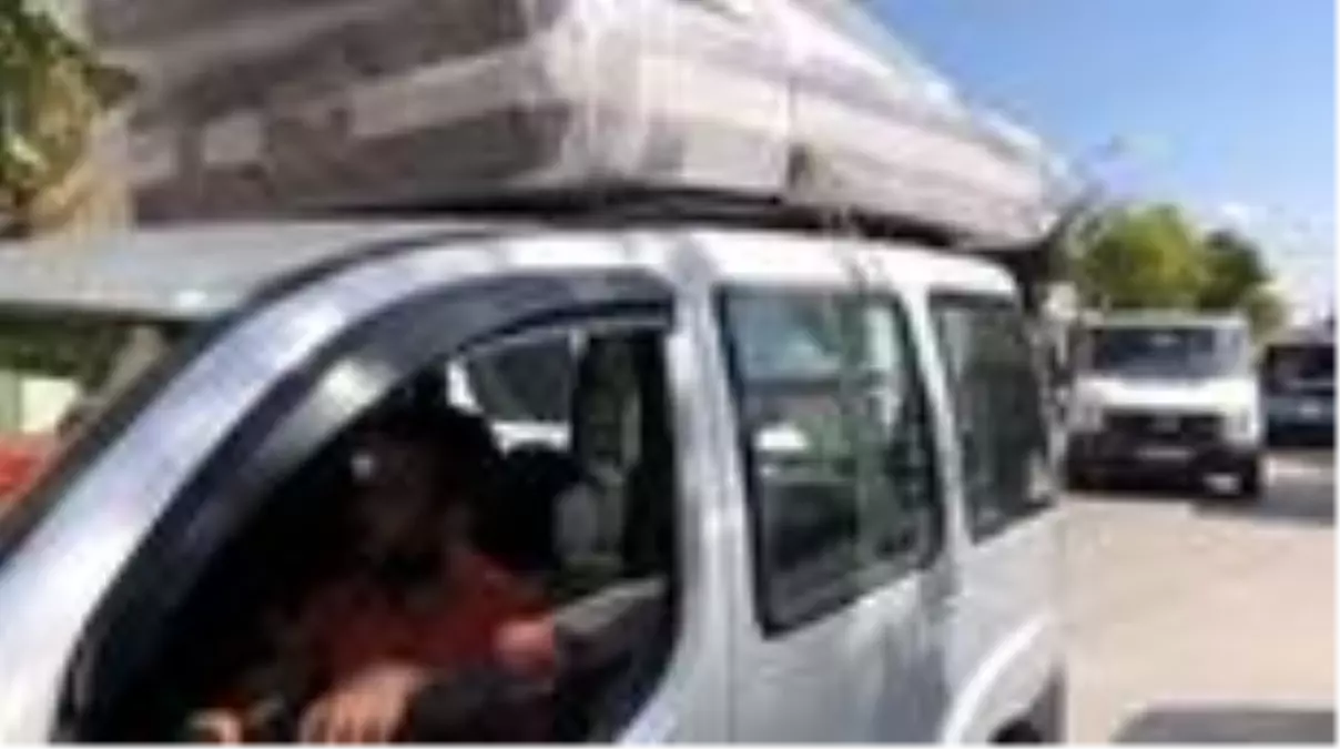 Alışveriş için gittiği mağazada asansör boşluğuna düşen kişi ağır yaralandı