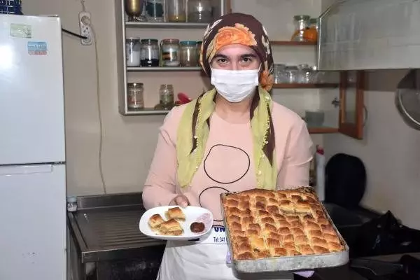 Kayısılı baklava işine giren kadın girişimci, siparişlere yetişemiyor