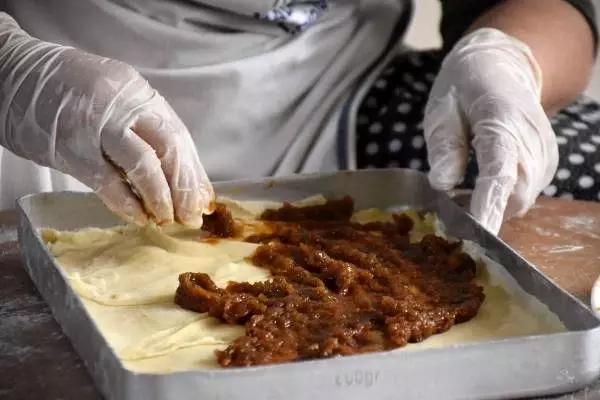 Kayısılı baklava işine giren kadın girişimci, talebe yetişemiyor