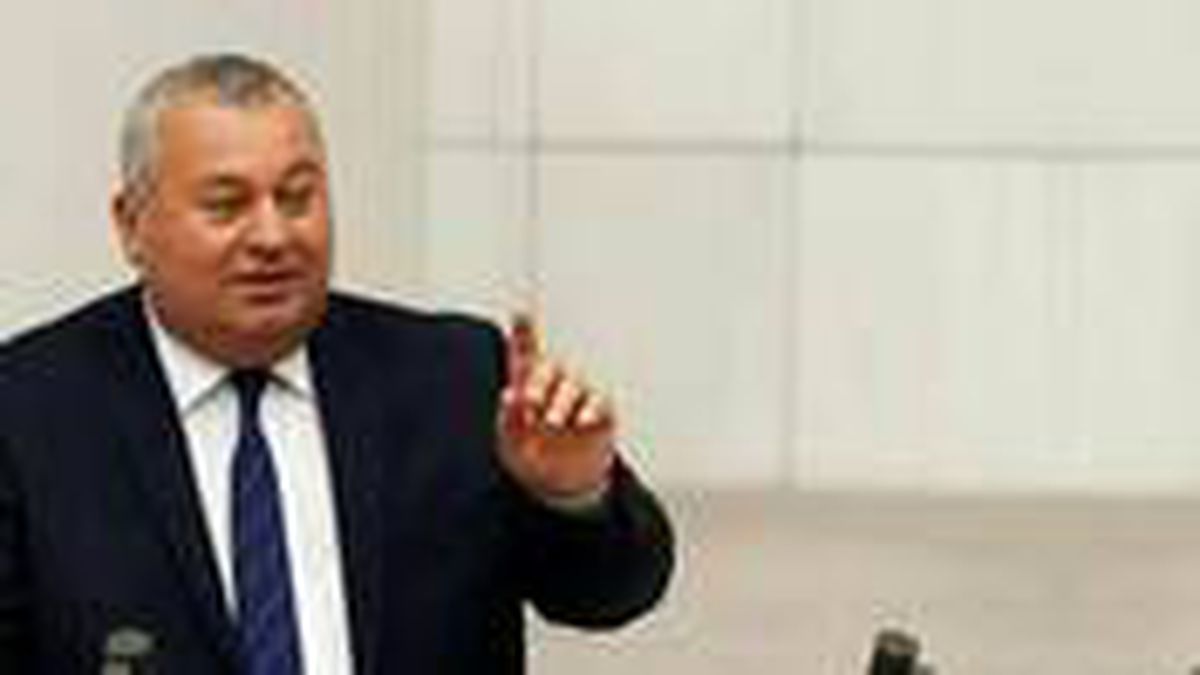 MHP'den ihraç edilen Cemal Enginyurt: CHP'den teklif aldım