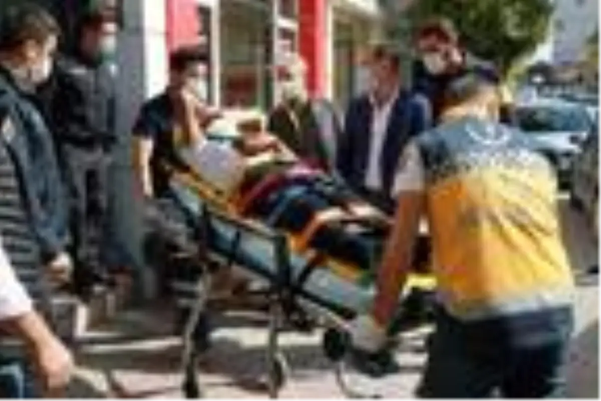 Mobilya mağazasında asansör boşluğundan düşen İranlı müşteri ağır yaralandı