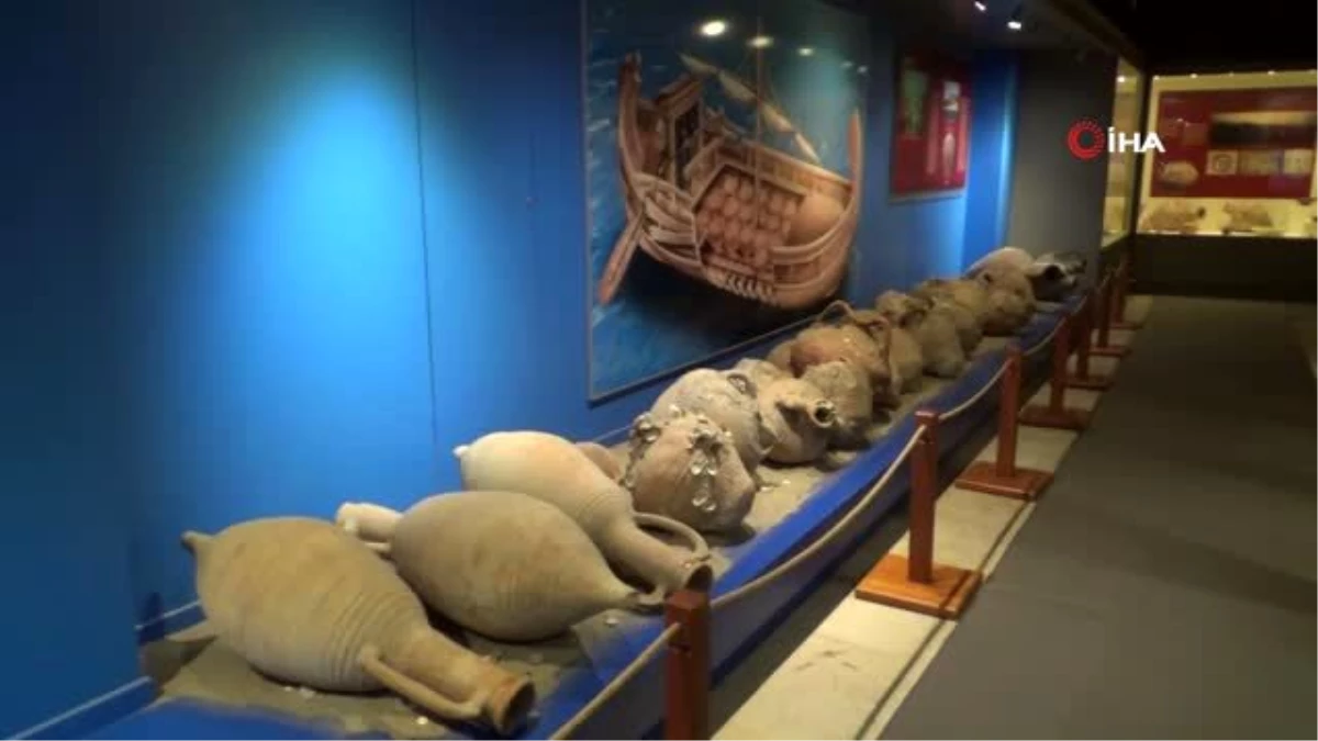Tarihi eserler depreme karşı müze mumuyla sabitleniyor