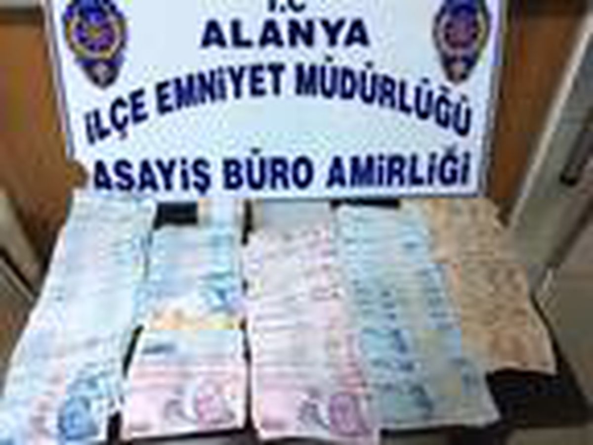 Antalya\'da derneğe kumar baskını