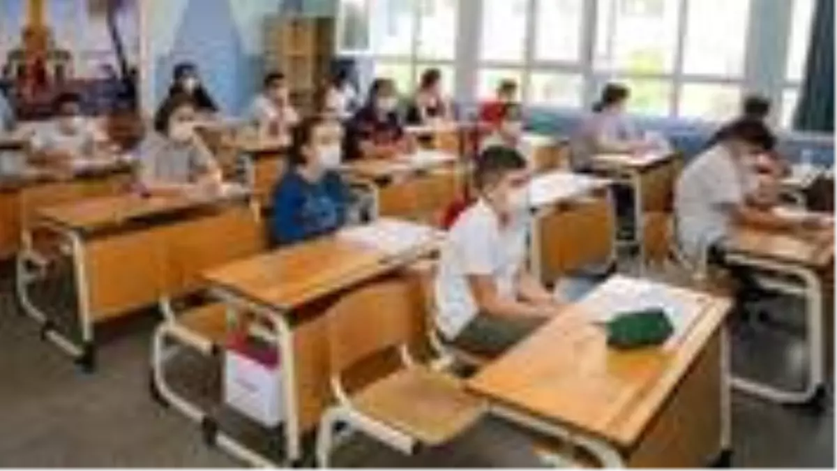 Okulda pozitif vaka çıkarsa ne olacak? İşte madde madde Sağlık Bakanlığı\'nın koronavirüs rehberi