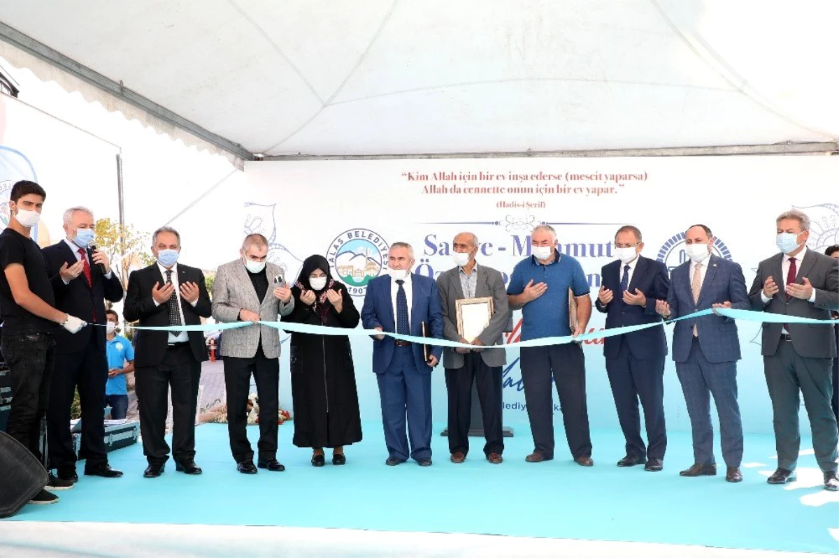 Kayseri\'de Safiye-Mahmut Özustaoğlu Camisi ibadete açıldı