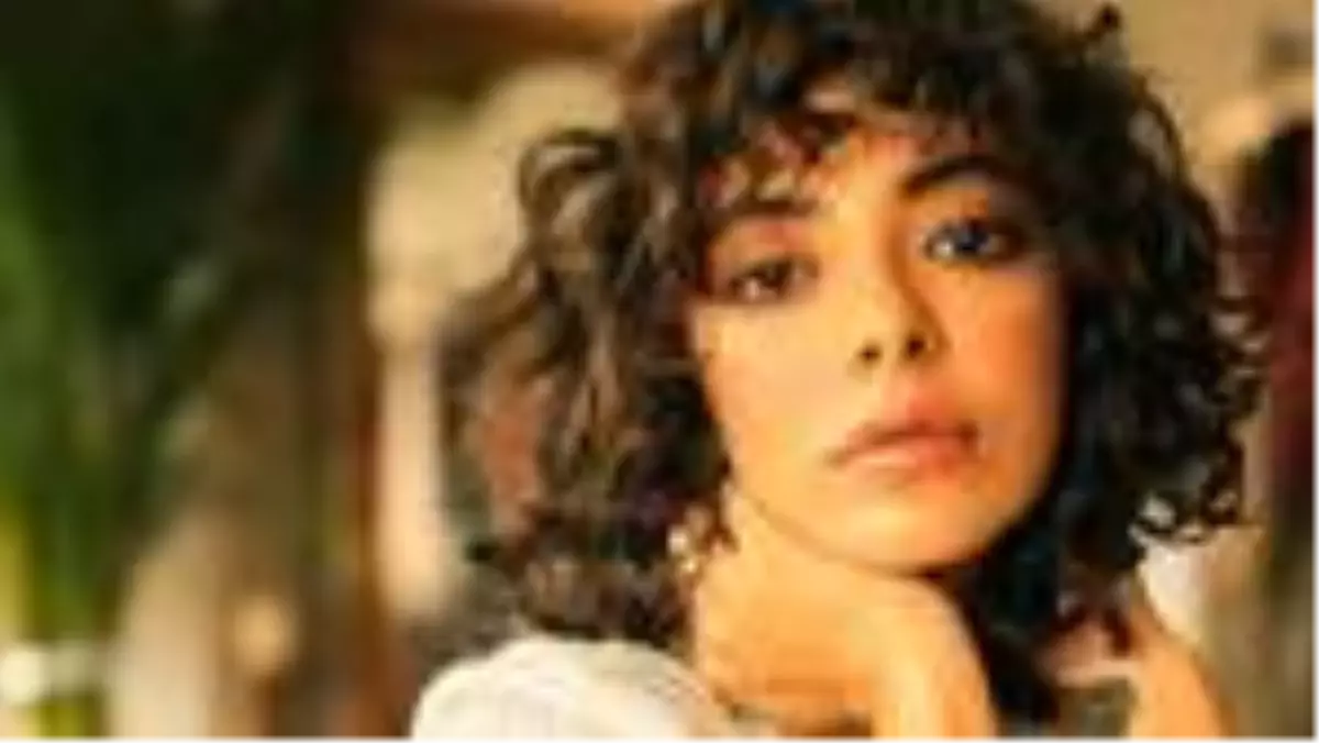 "Çatı Katı Aşk"a taze kan! Selin Şekerci kadroya katıldı...