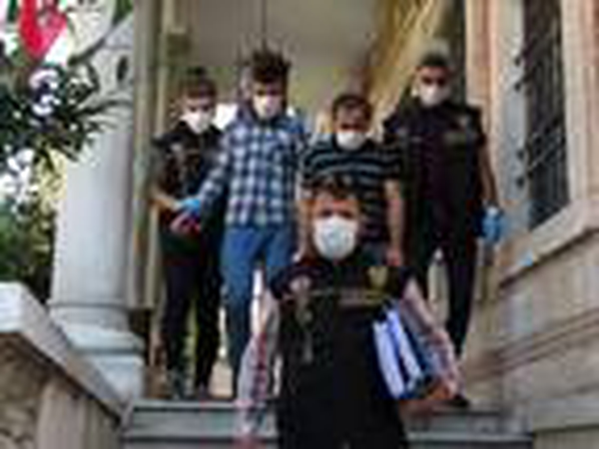 Dilencilik operasyonunda gözaltına alınanlar adliyeye sevk edildi