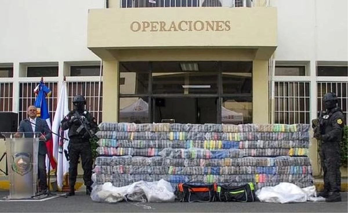 Dominik Cumhuriyeti\'nde 32 milyon dolarlık uyuşturucu ele geçirildi