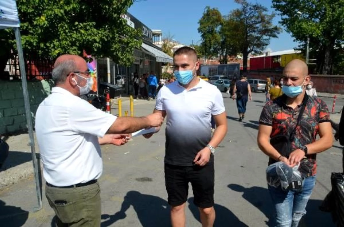 Son Dakika | Edirne\'de kente gelen Bulgar ziyaretçilere, maske dağıtıldı