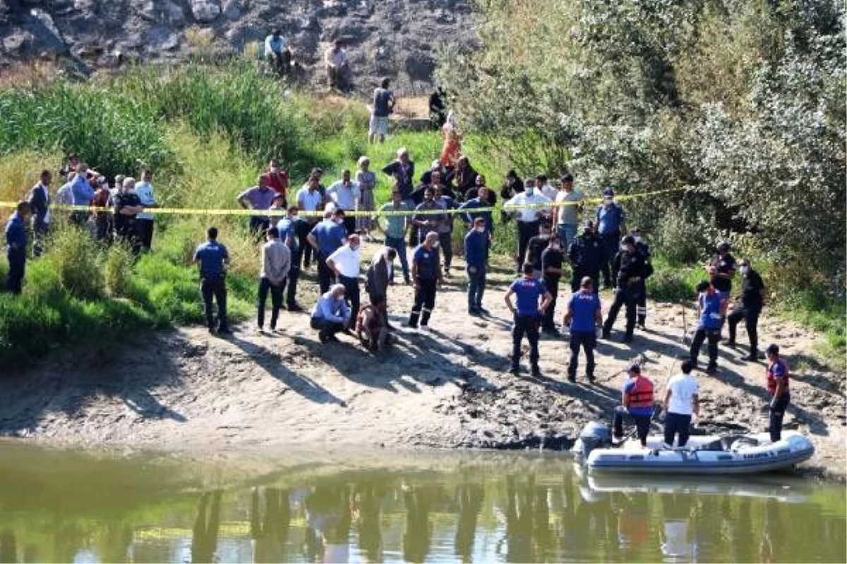 Sakarya Nehri\'nde kaybolan Muhammet\'in cansız bedenine ulaşıldı