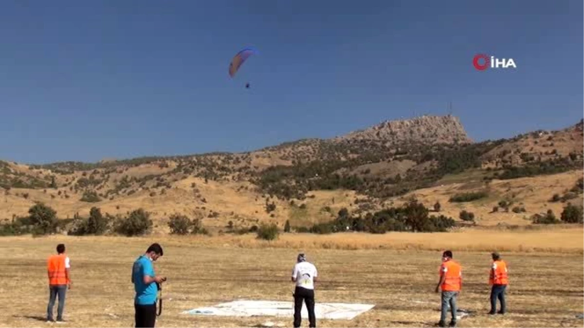 Çatışmalarla anılan Namaz Dağı\'nda yamaç paraşütü Türkiye finali keyfi