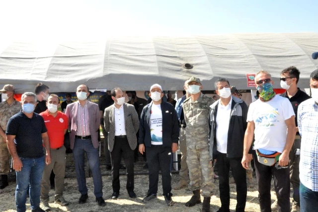 Çatışmalarla anılan Namaz Dağı'nda yamaç paraşütü Türkiye finali keyfi