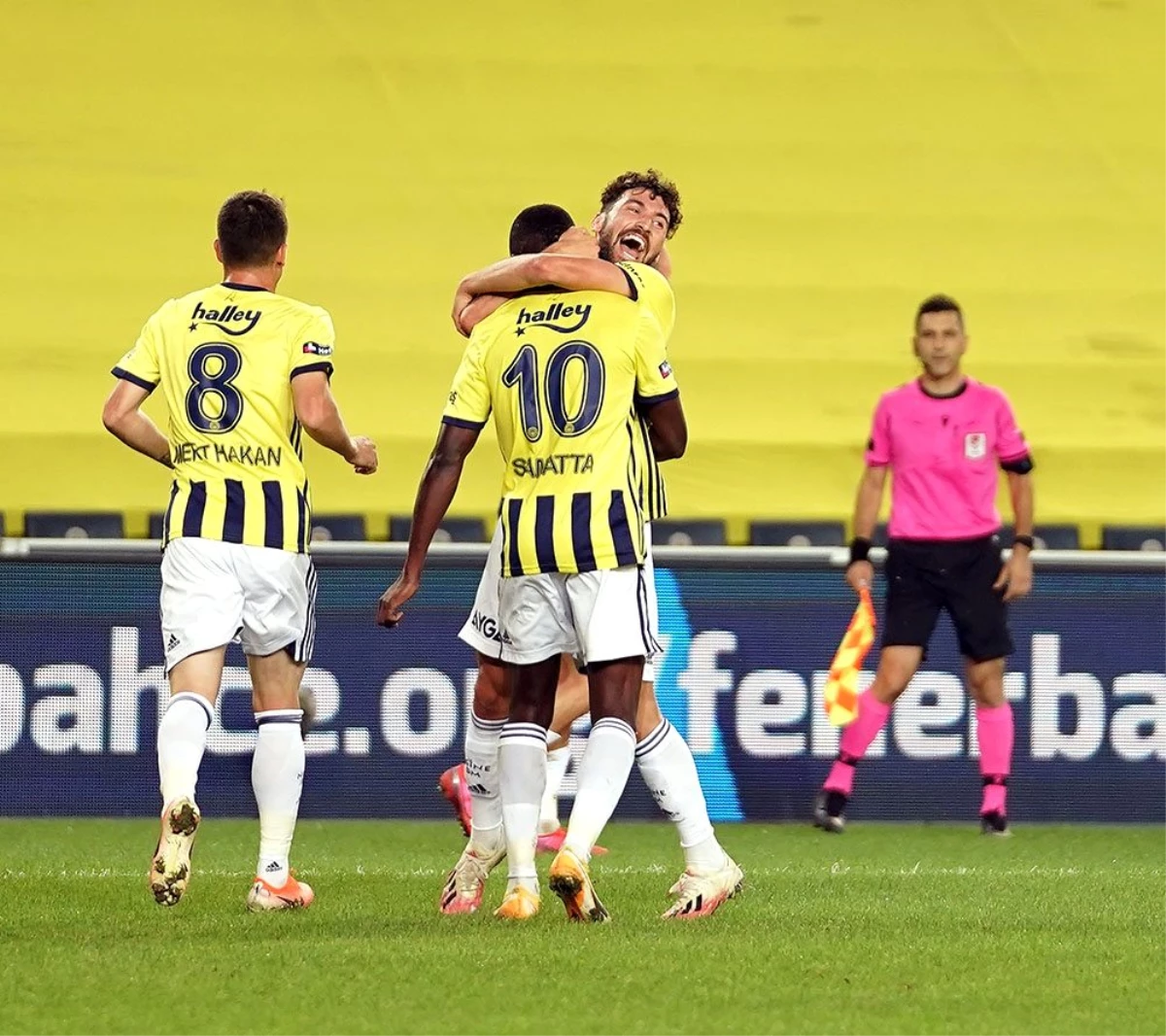 Fenerbahçe, sahasında Karagümrük\'ü 2-1 mağlup etti