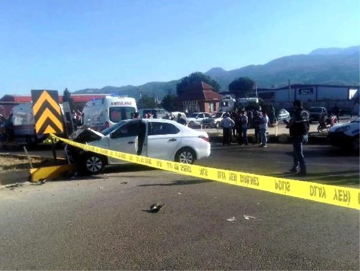 Son dakika haberleri: İki otomobil çarpıştı: 1 ölü, 1 yaralı
