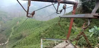 İlkel teleferiğin halatına takılan kadın, 25 metreden düşerek öldü